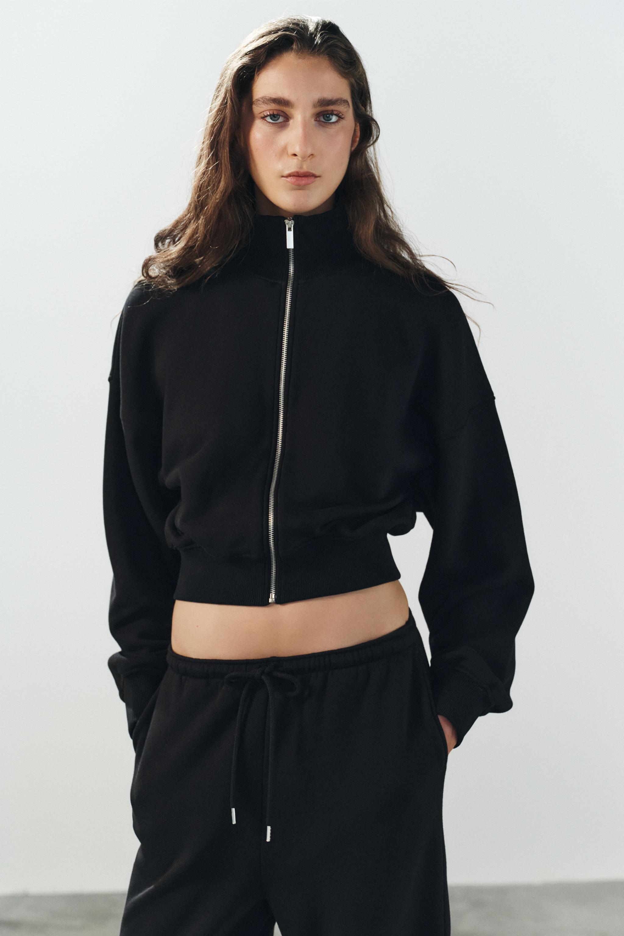 ZIP SWEATSHIRT