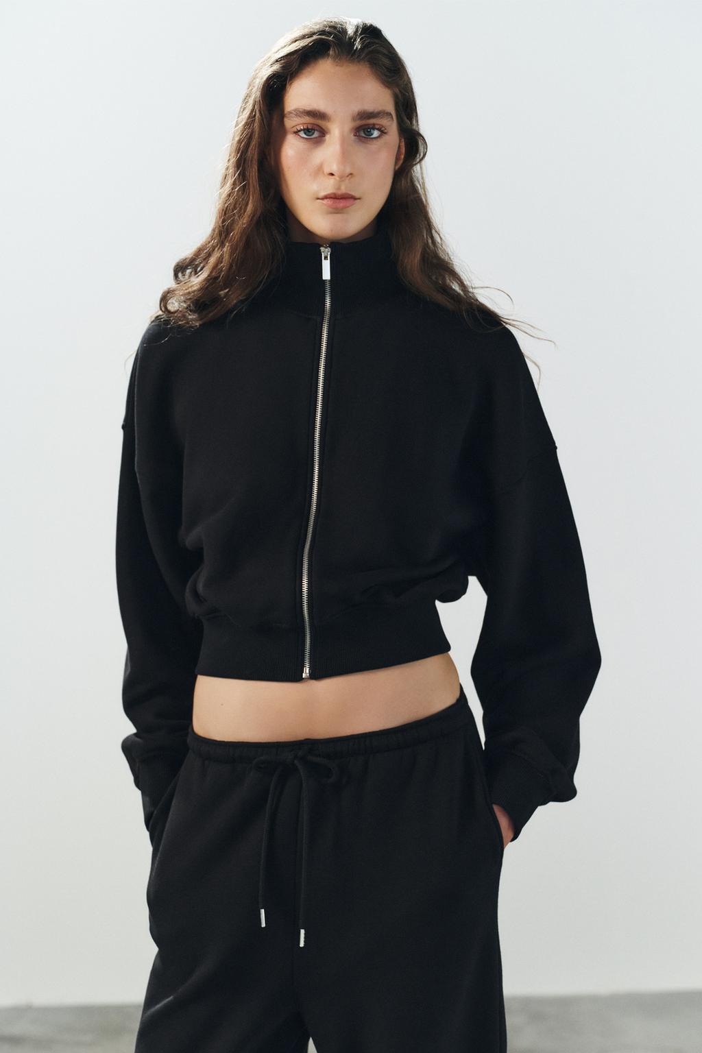 ZIP-UP SWEATSHIRT
