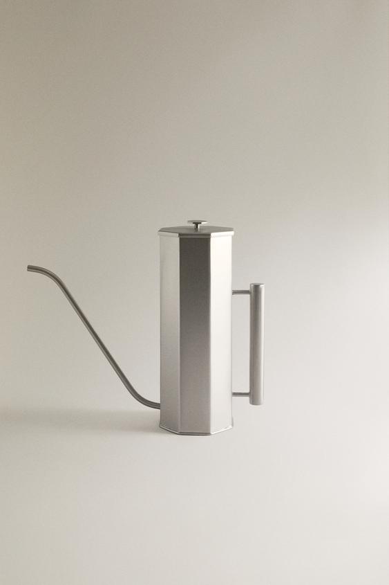 FACETED METAL WATERING CAN | STUDIO MARY LENNOX - فضي الخاص بـ Zara - صورة 0