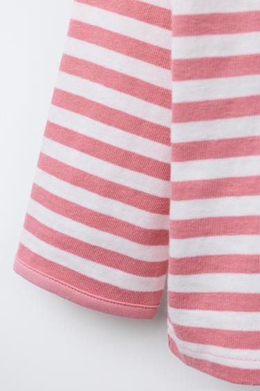 CAMISETA RAYA TEJIDA HEAVY WEIGHT PARCHE CORAZÓN - Rosa claro de Zara
