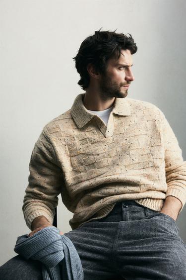 بولو محاك 100% صوف بأزرار - بيج / محمر الخاص بـ Zara