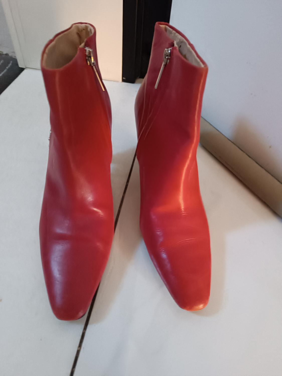 HIGH HEEL LEATHER ANKLE BOOTS WITH STUDS - Image 4