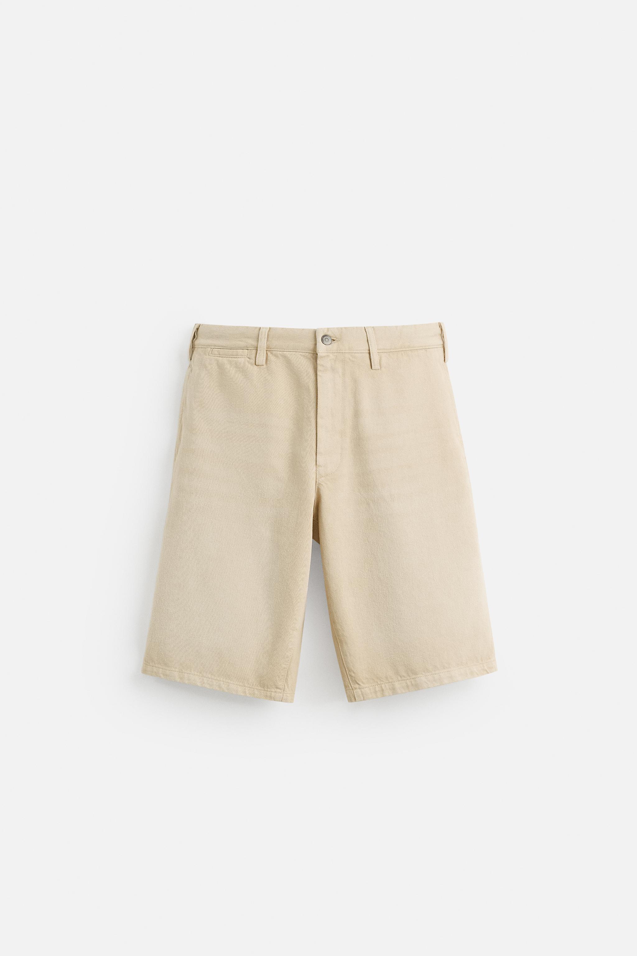 BAGGY FIT BERMUDA SHORTS © OTIS KWAME KYE QUAICOE