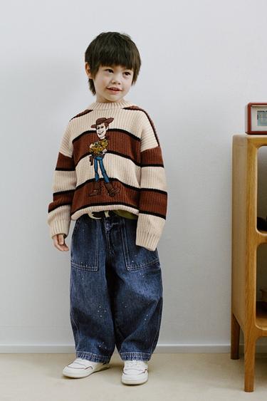 سترة محاكة مخططة WOODY TOY STORY © DISNEY PIXAR - خام / بني الخاص بـ Zara