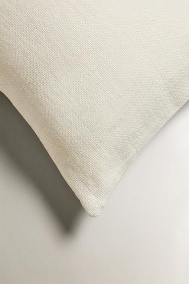 HOUSSE DE COUSSIN UNIE LIN - Écru de Zara - Image 1