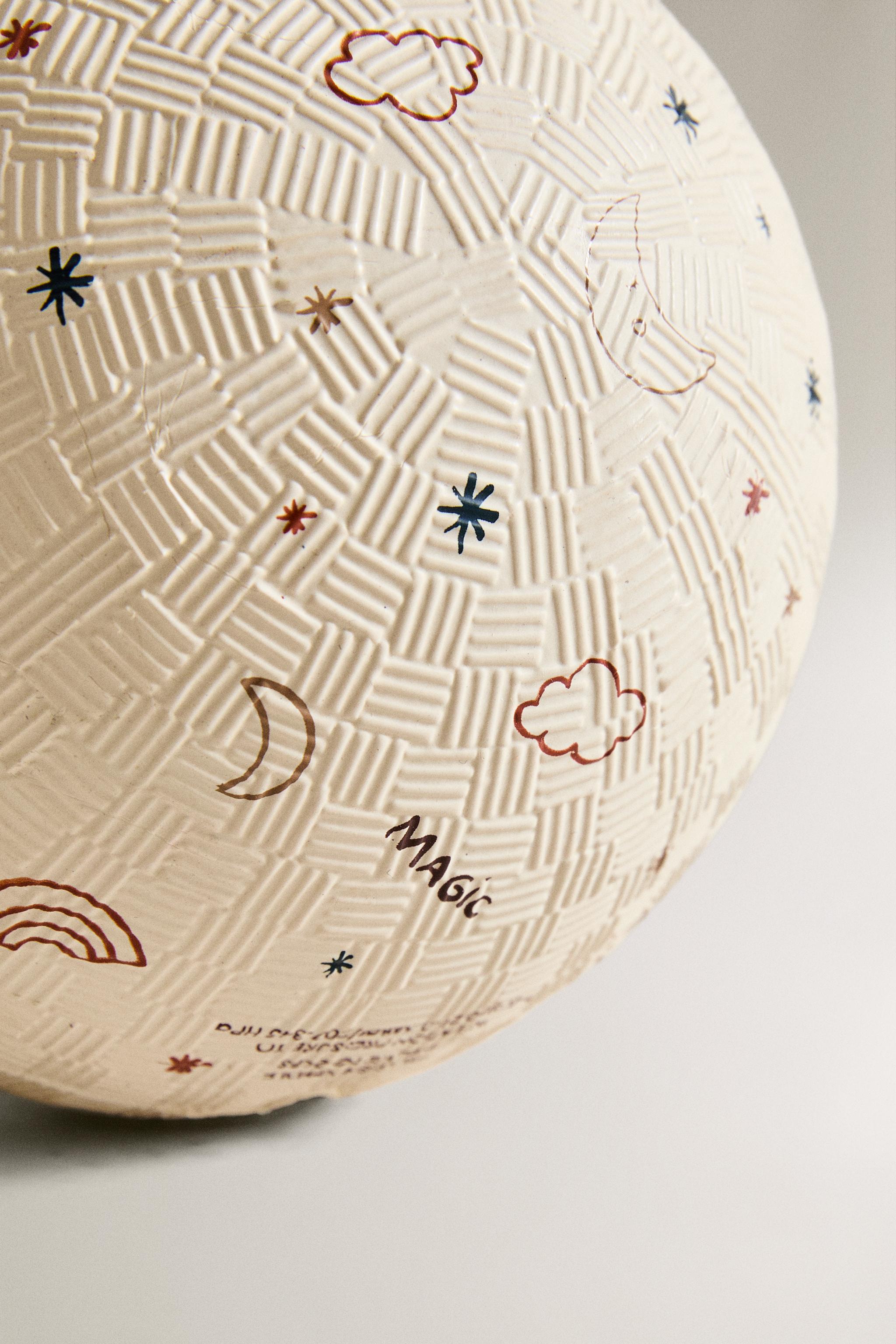 KIDS' TOY BALL WITH RAISED DESIGN — Cream