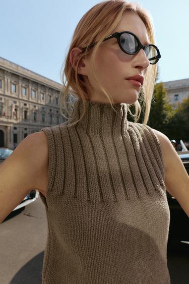 KNITTED HIGH-NECK TOP - Brown / Taupe by Zara