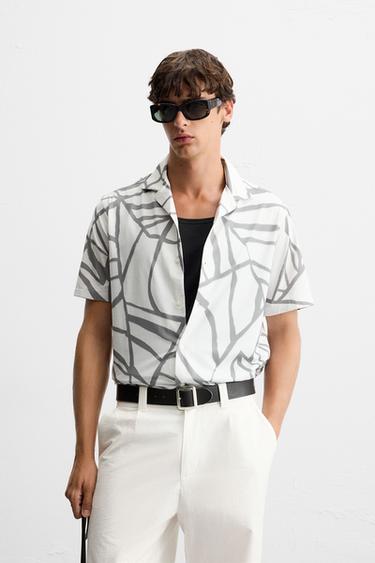 ELASTISCHES HEMD MIT ABSTRAKTEM MUSTER - Weiß von Zara