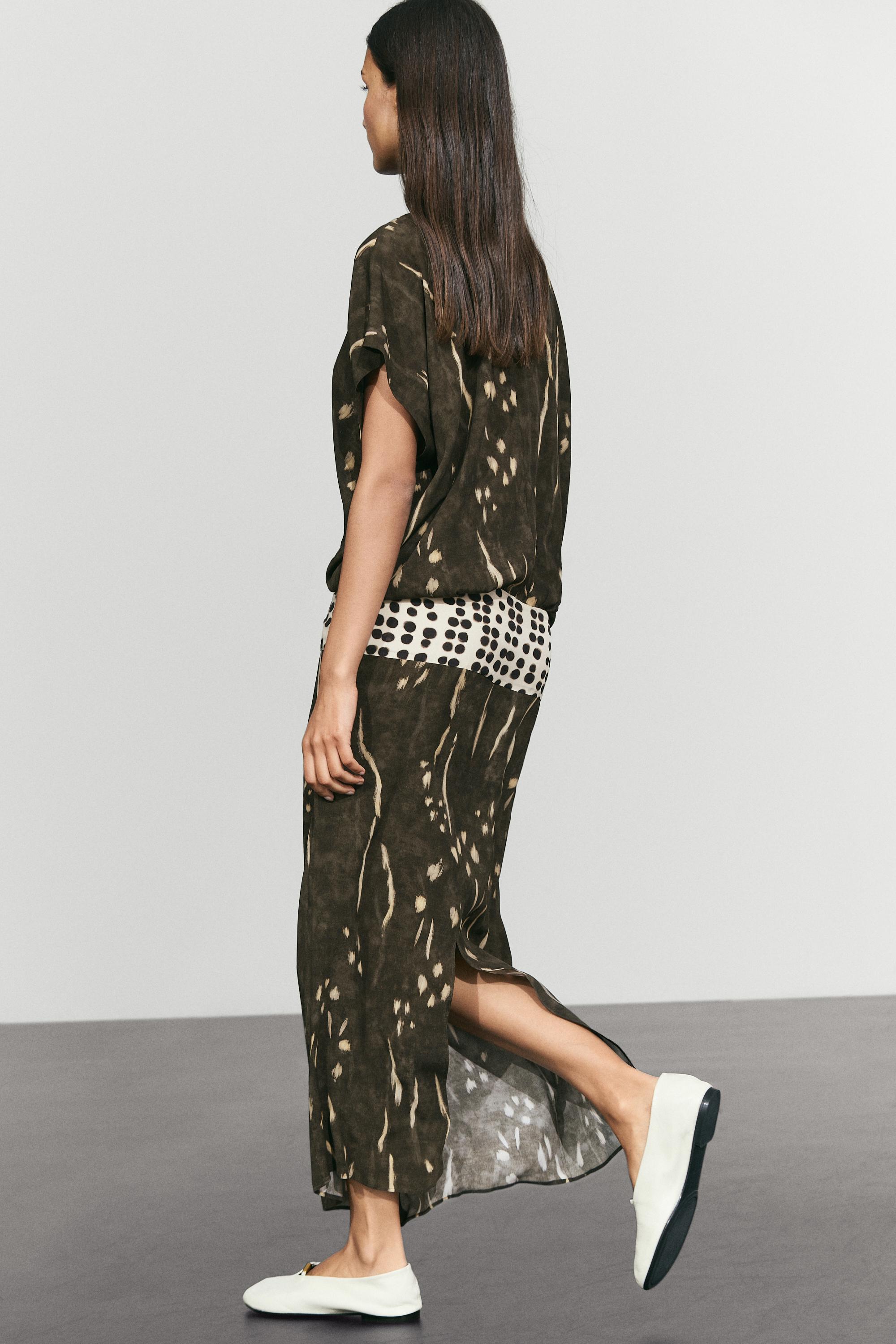 Robe midi avec ceinture imprimée