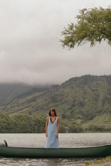 VESTIDO MIDI FLUIDO - Azul claro de Zara