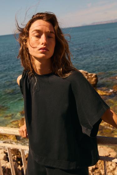 T-SHIRT INTERLOCK CAPE - Charbon de Zara