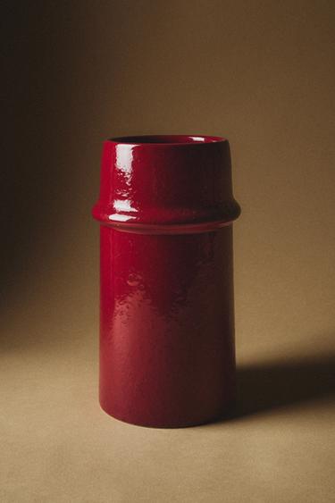 RAISED VASE WITH LACQUERED FINISH - Red by Zara