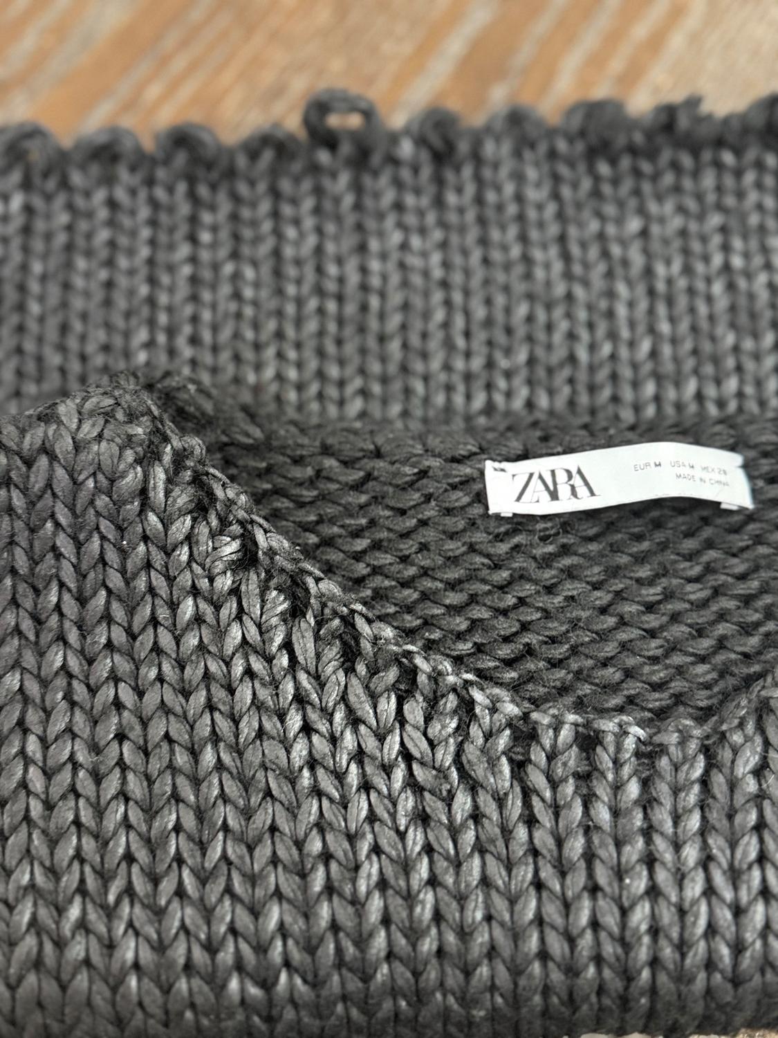 FOIL KNIT VEST - Image 3