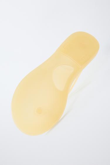 CLAQUETTES DE BAIN - Jaune de Zara - Image 6