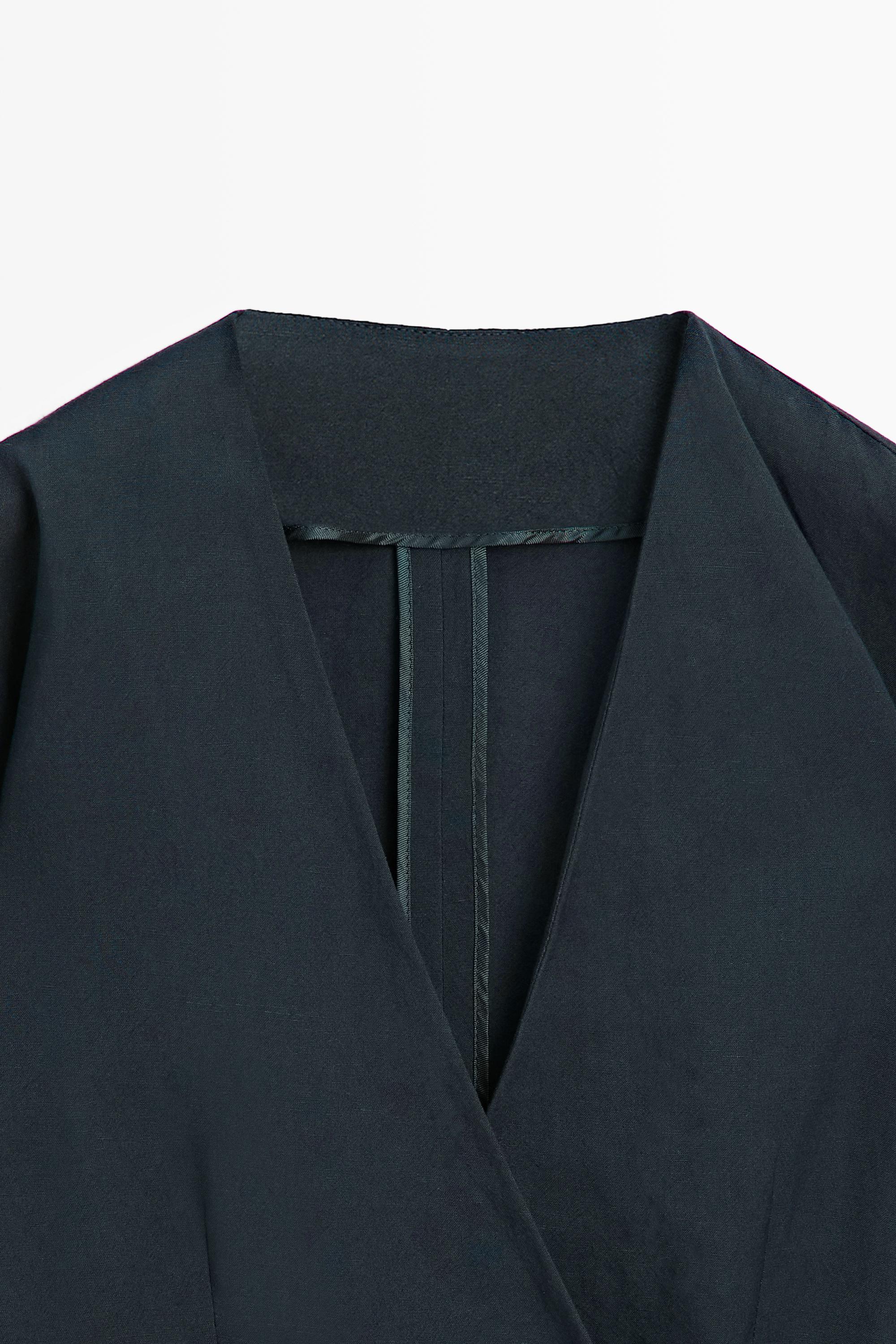 Lightweight kimono with sash detail