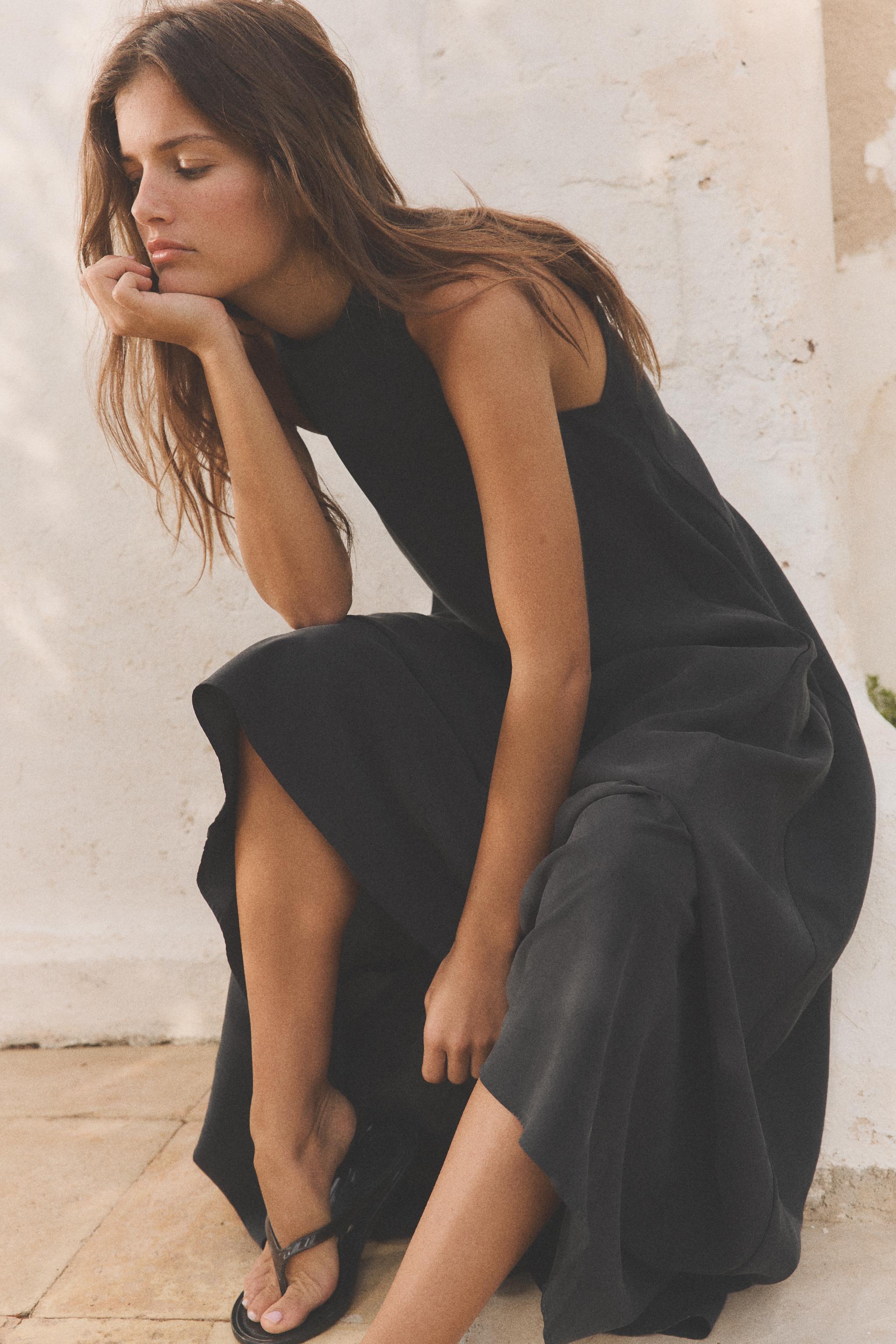 FLOWY MAXI DRESS