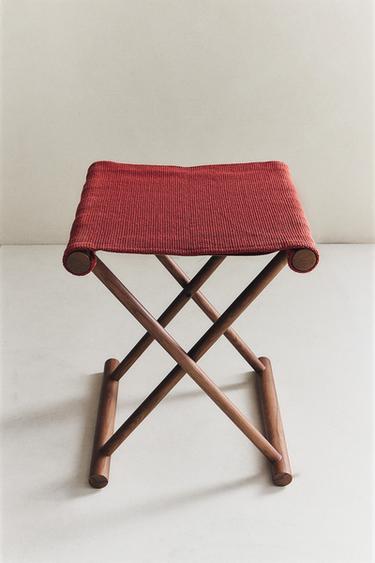 FOLDING WOOD AND COTTON STOOL - Reddish by Zara