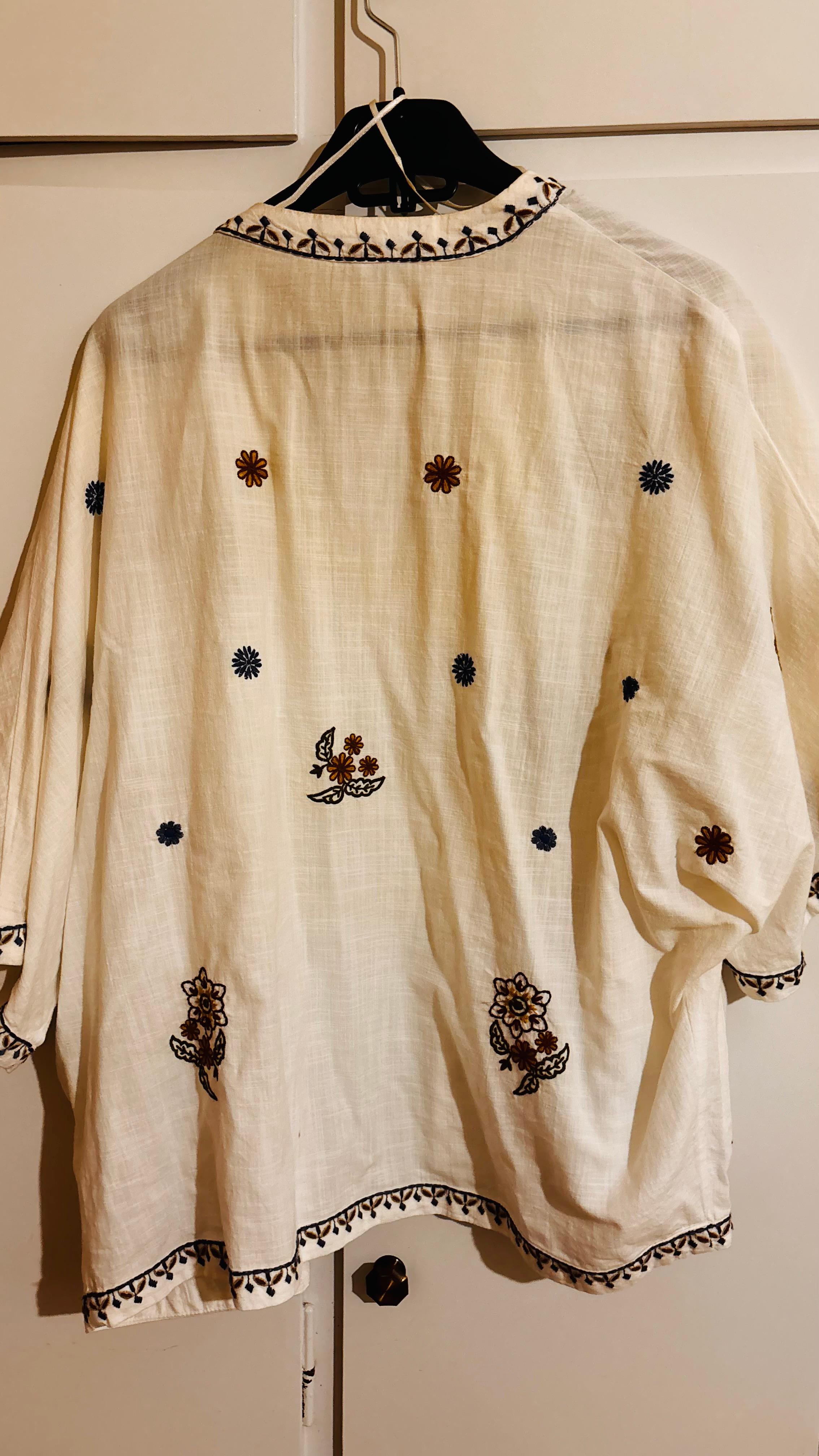 ZW COLLECTION FLORAL EMBROIDERED BLOUSE SECOND HAND | Zara Preowned