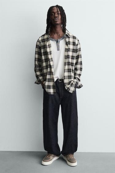 حذاء رياضي بطراز قديم - رمادي بني الخاص بـ Zara