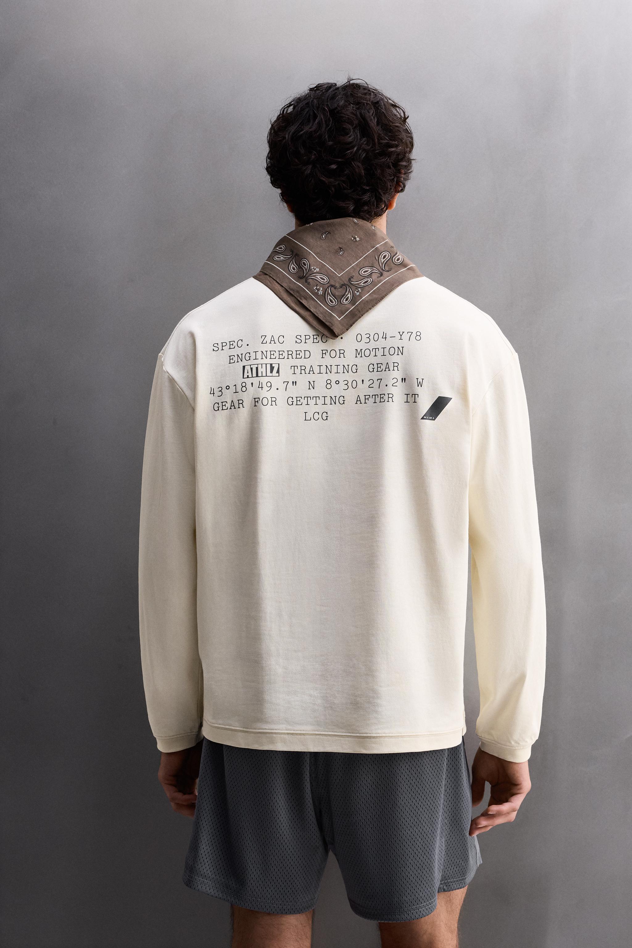 GRAPHIC PRINT TRAINING T-SHIRT