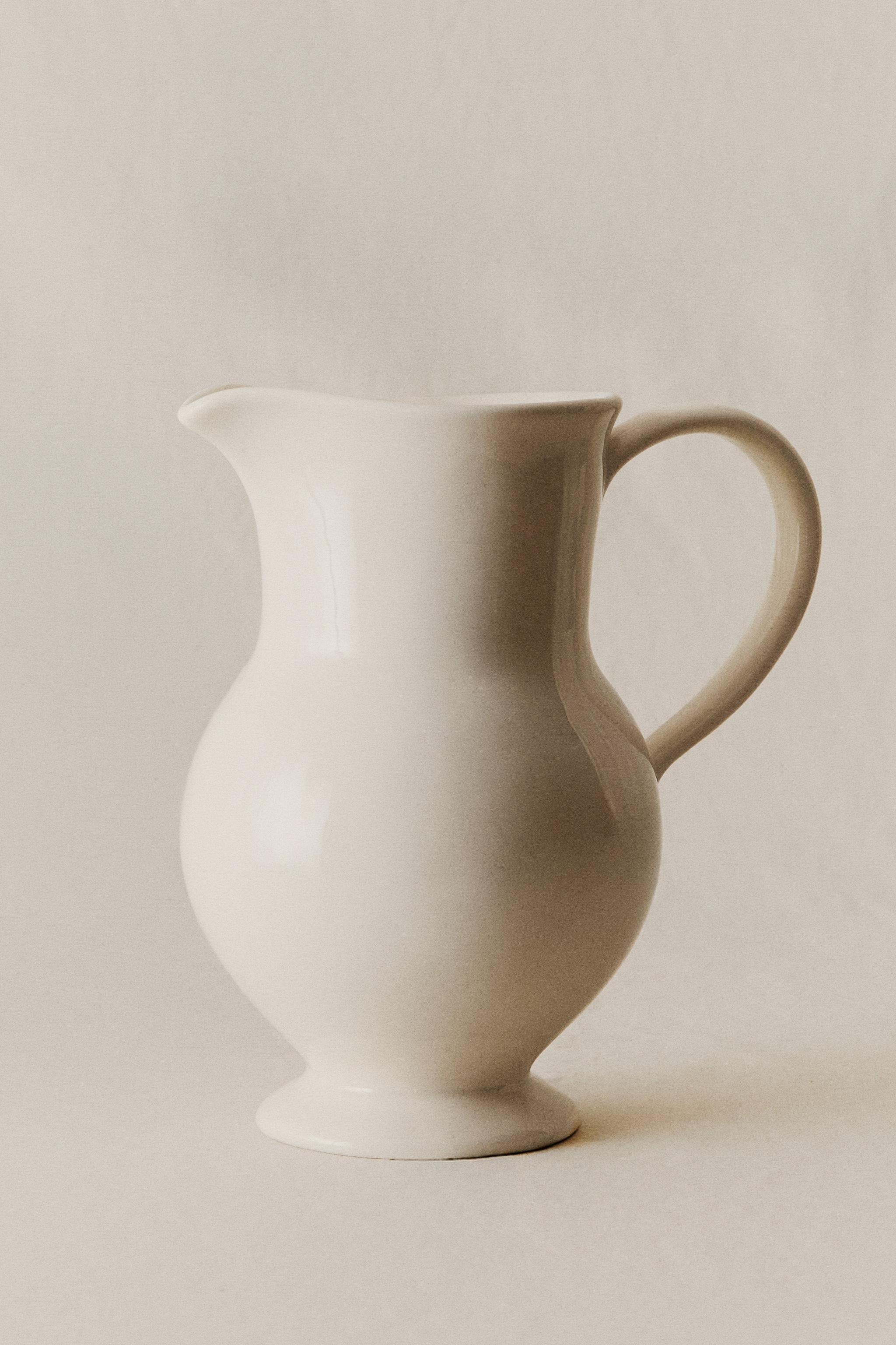 PICHET DÉCORATIF EN CÉRAMIQUE CRÈME