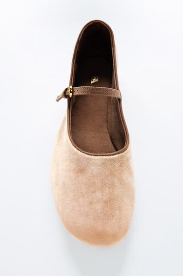 VELVET EFFECT BALLET FLATS - SAND/BROWN by Zara