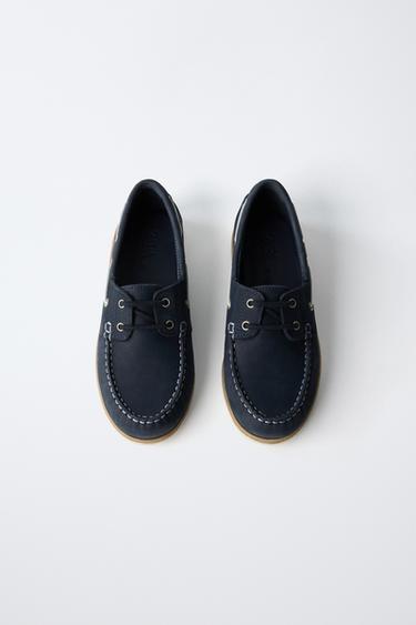 SEGELSCHUH AUS LEDER - Marineblau von Zara