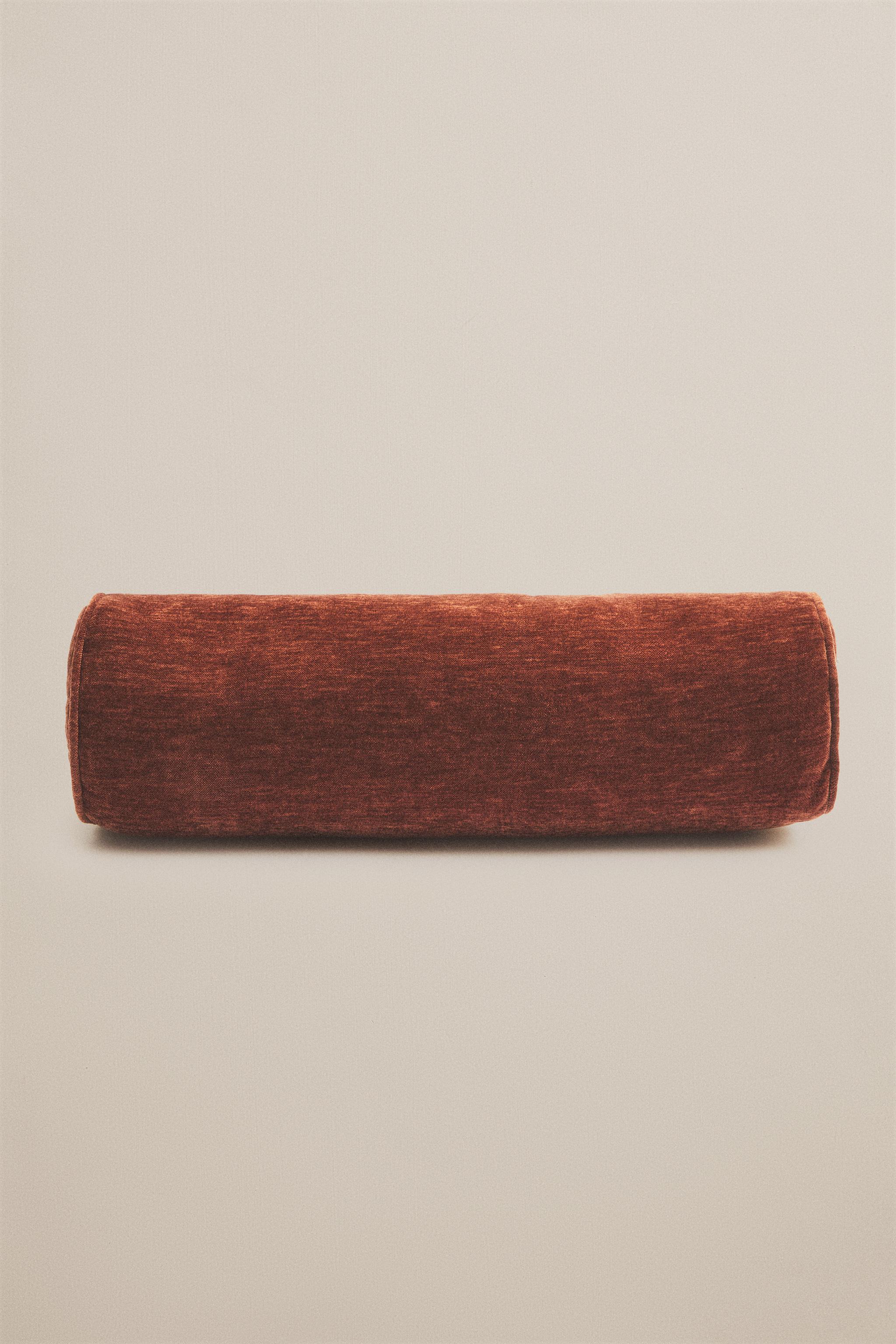 CHENILLE SEAT CUSHION WITH PIPING