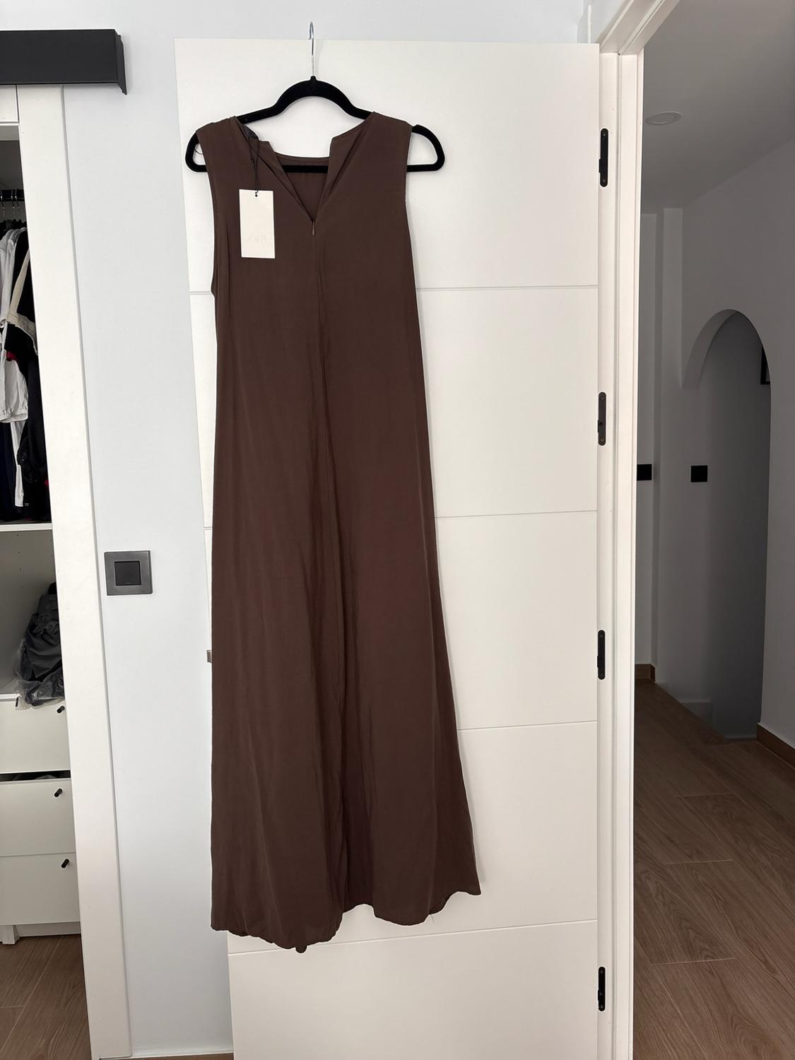 FLOWING VOLUMINOUS MIDI DRESS - Image 2