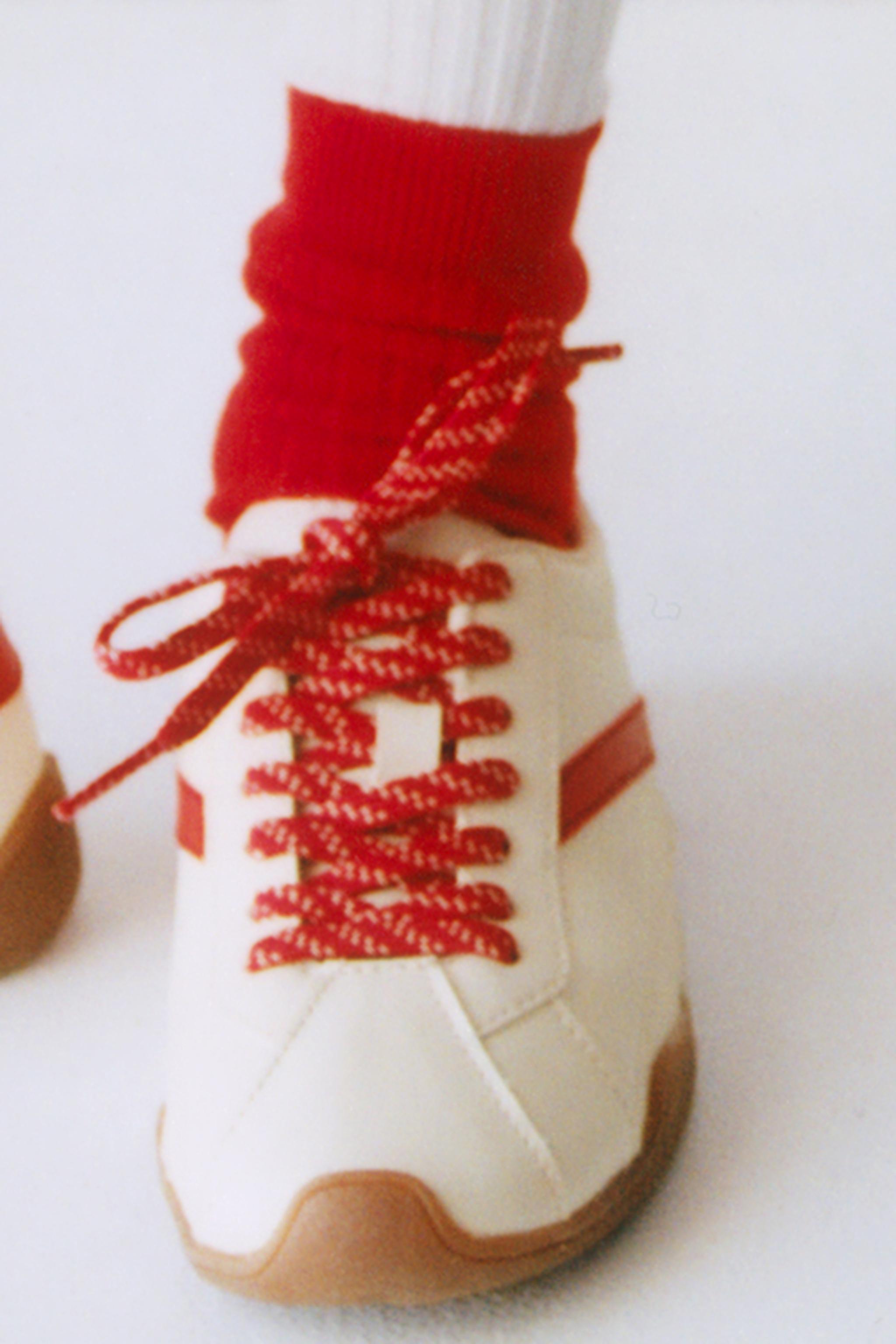 RETRO SNEAKERS — White
