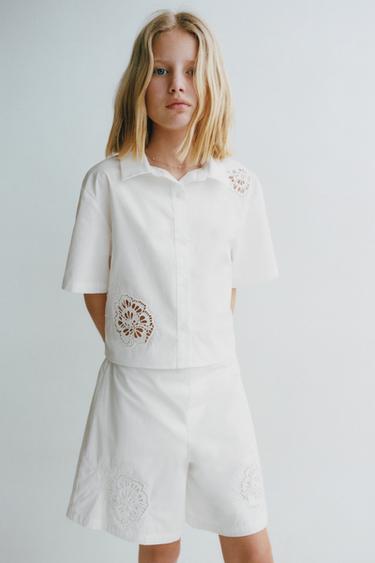 CAMISA POPELÍN FLOR BORDADA - Blanco de Zara