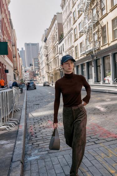 JERSEY BÁSICO PUNTO LISO - Chocolate de Zara