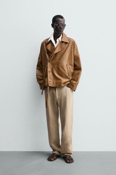 جاكيت جلد نابا بقصة مريحة - مِحْمر الخاص بـ Zara