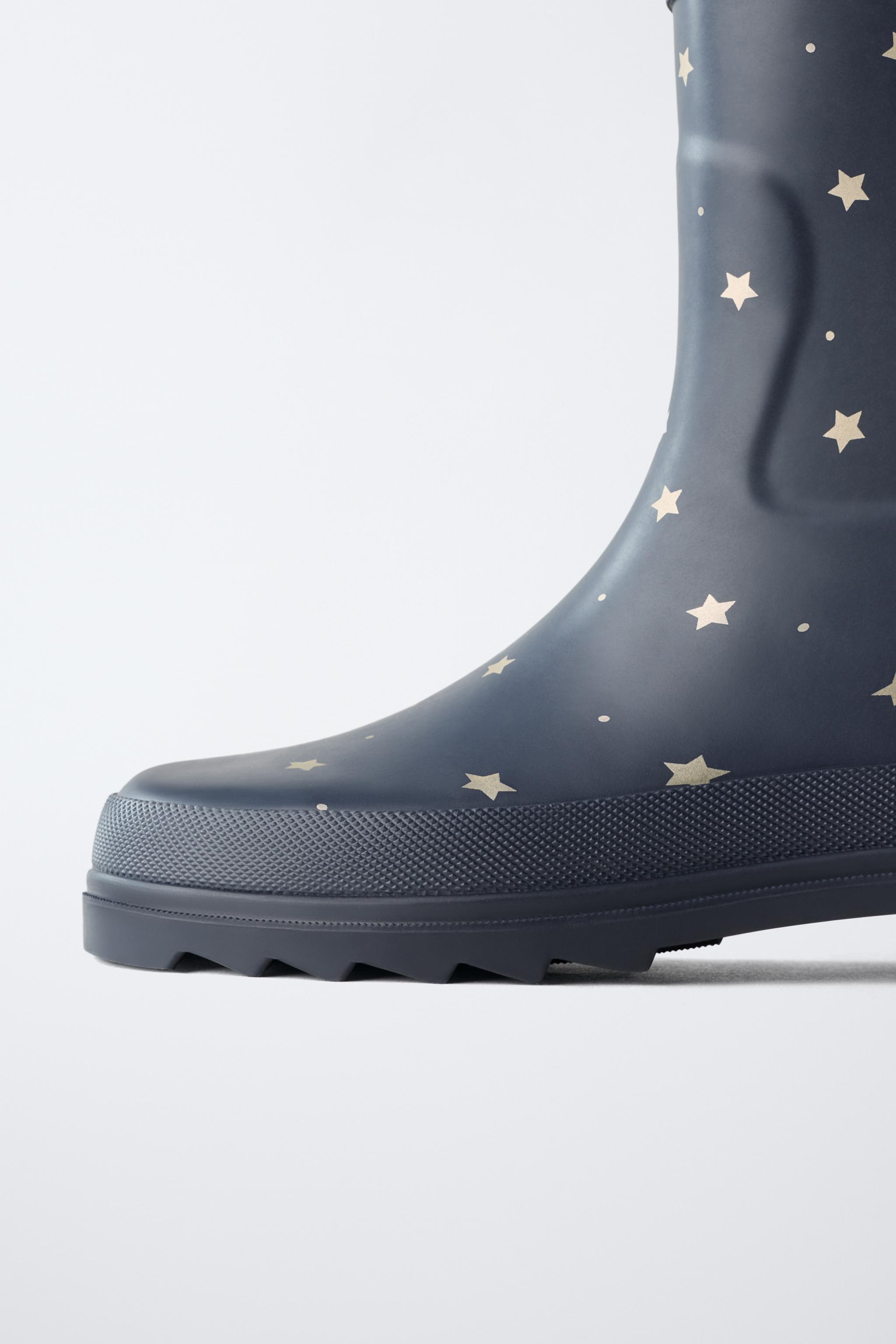 STAR PRINT RAIN BOOTS