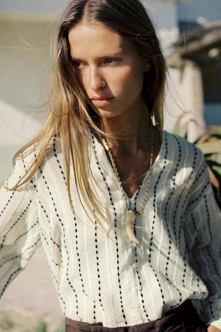 BLUSA SEMI-TRANSPARENTE LISTRAS BORDADAS Cru Preto ZARA Brasil