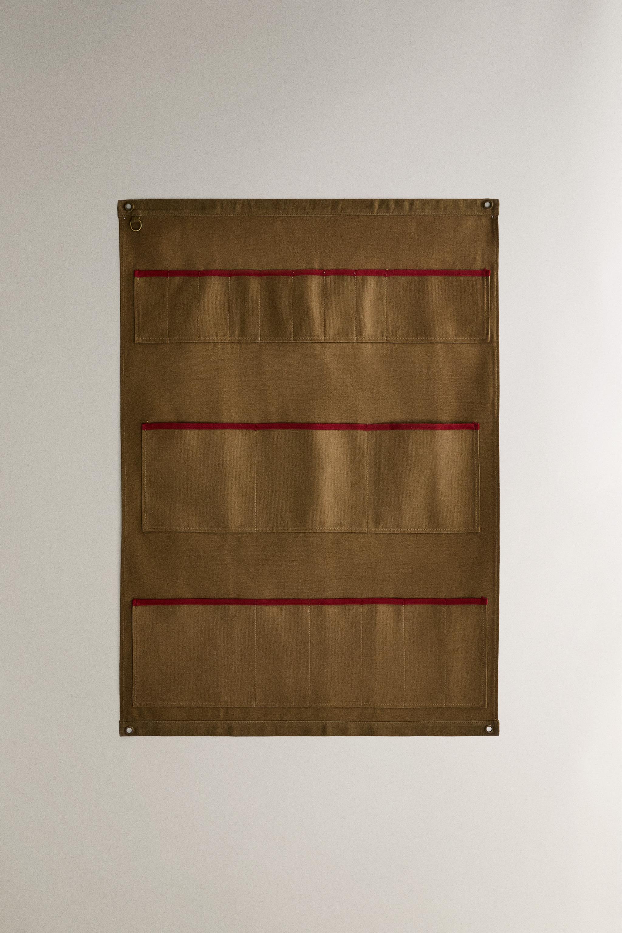 WALL ORGANIZER FOR CARPENTRY