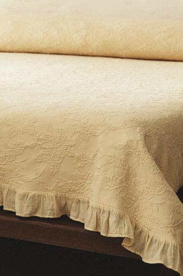 COLCHA JACQUARD FOLHO - Manteiga da Zara