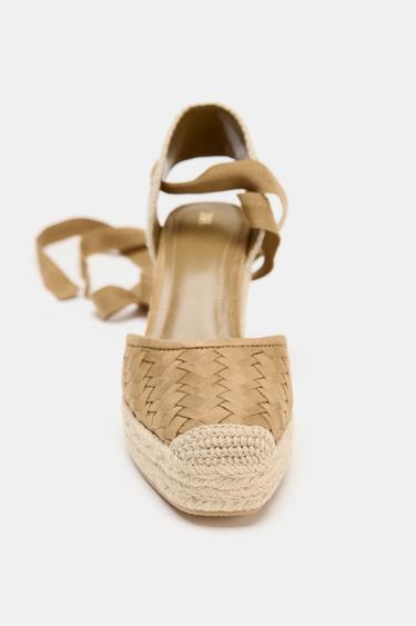 TALONS COMPENSÉS CORPS TRESSÉ - Marron sable de Zara - Image 3