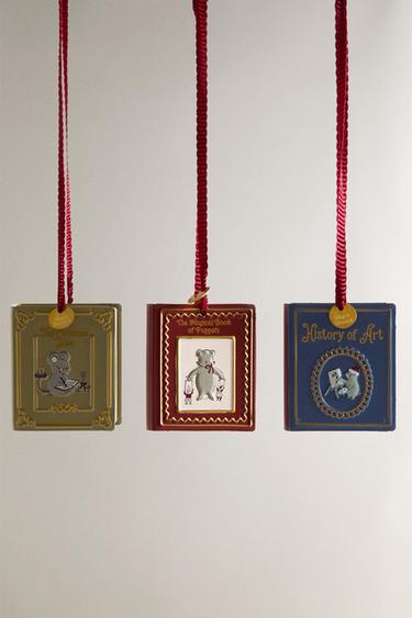 PACK OF IRON BOOK CHRISTMAS TREE DECORATIONS (PACK OF 3) - Multicoloured by Zara