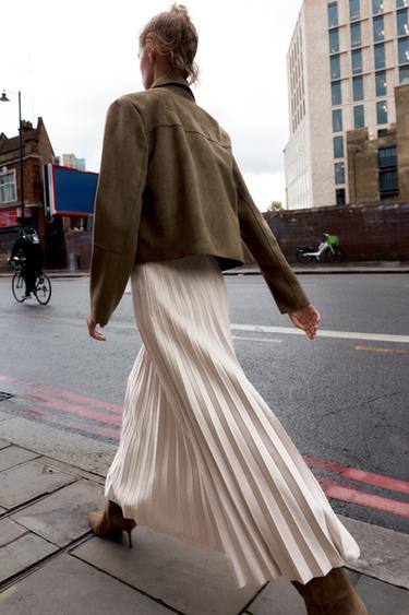 BELTED FAUX SUEDE EFFECT PLEATED MIDI SKIRT - Sand by Zara