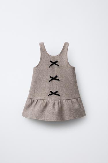 SMÆKKEKJOLE MED VELOURSLØJFER - Beige fra Zara - Billede 0
