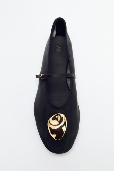 MESH BALLET FLATS WITH METAL DETAIL - Black by Zara