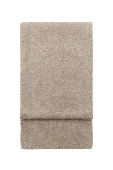 BUFANDA LISA PUNTO - Beige de Zara