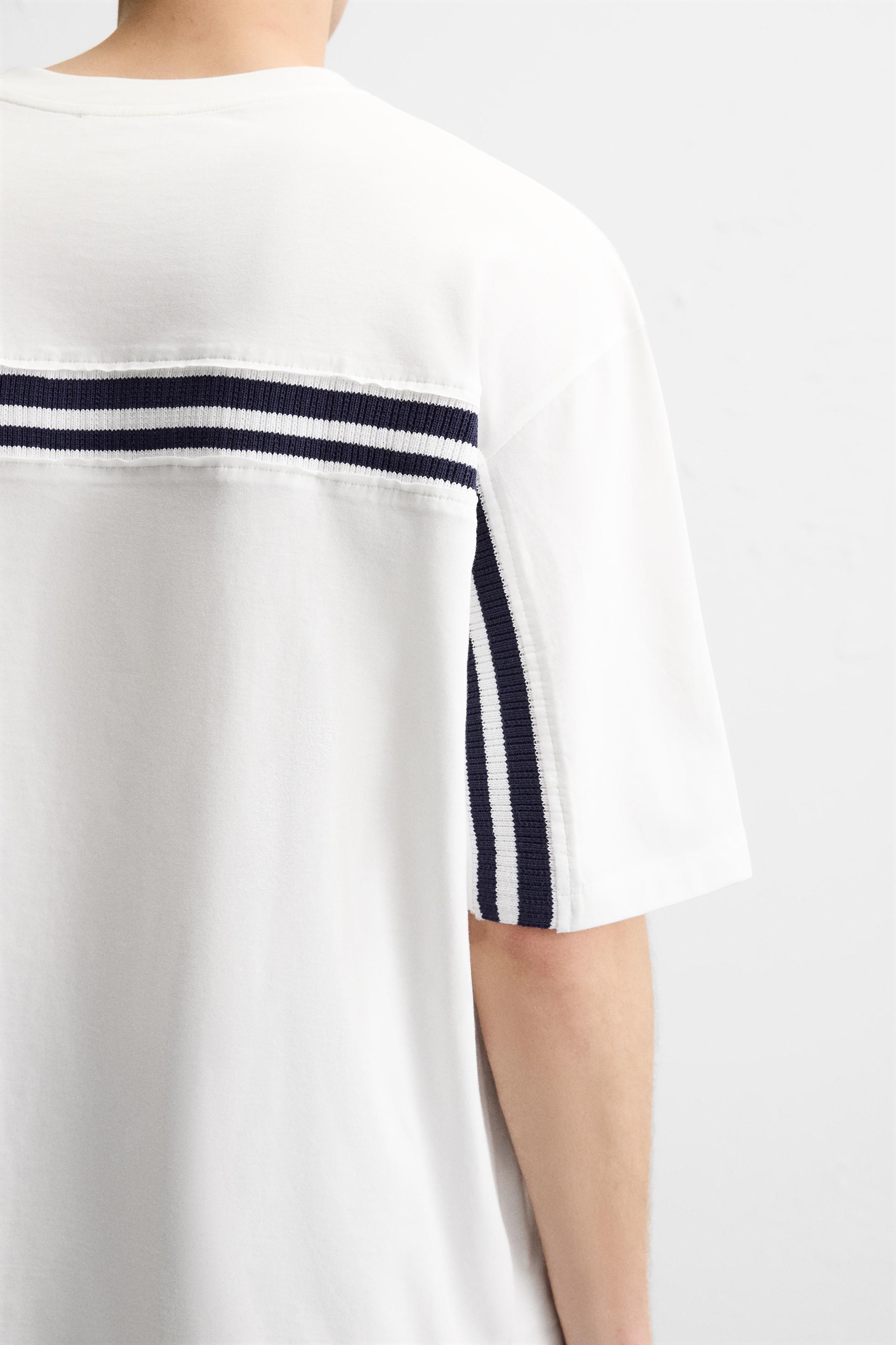 T-SHIRT À BANDE CONTRASTANTE