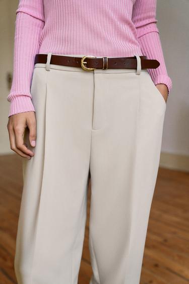 PANTALON À PINCES ET CEINTURE - Camel clair de Zara - Image 1