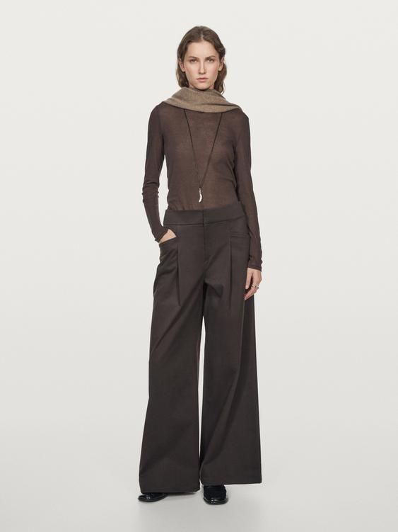 Wide-leg pleated trousers