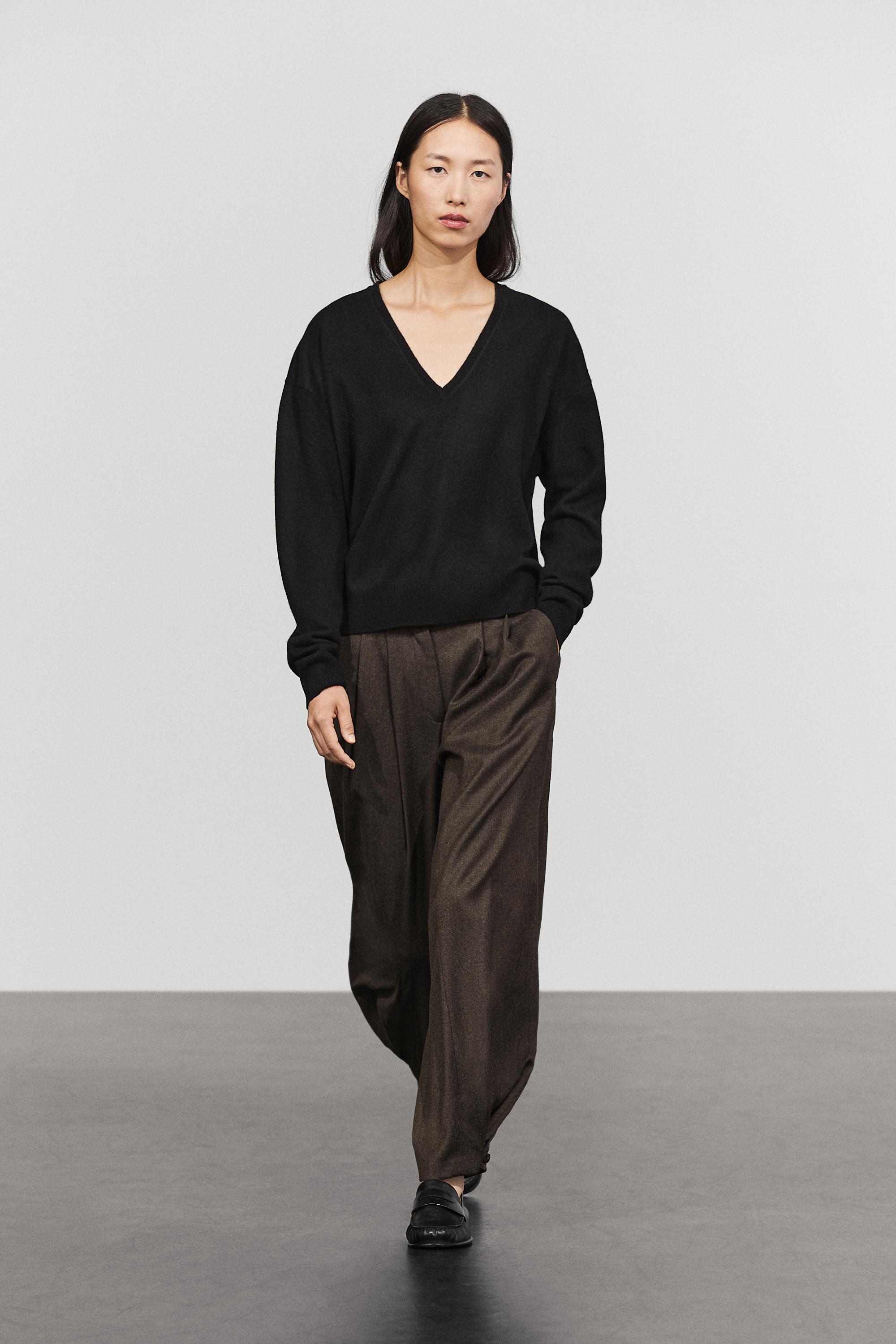 Wool blend knit V-neck sweater