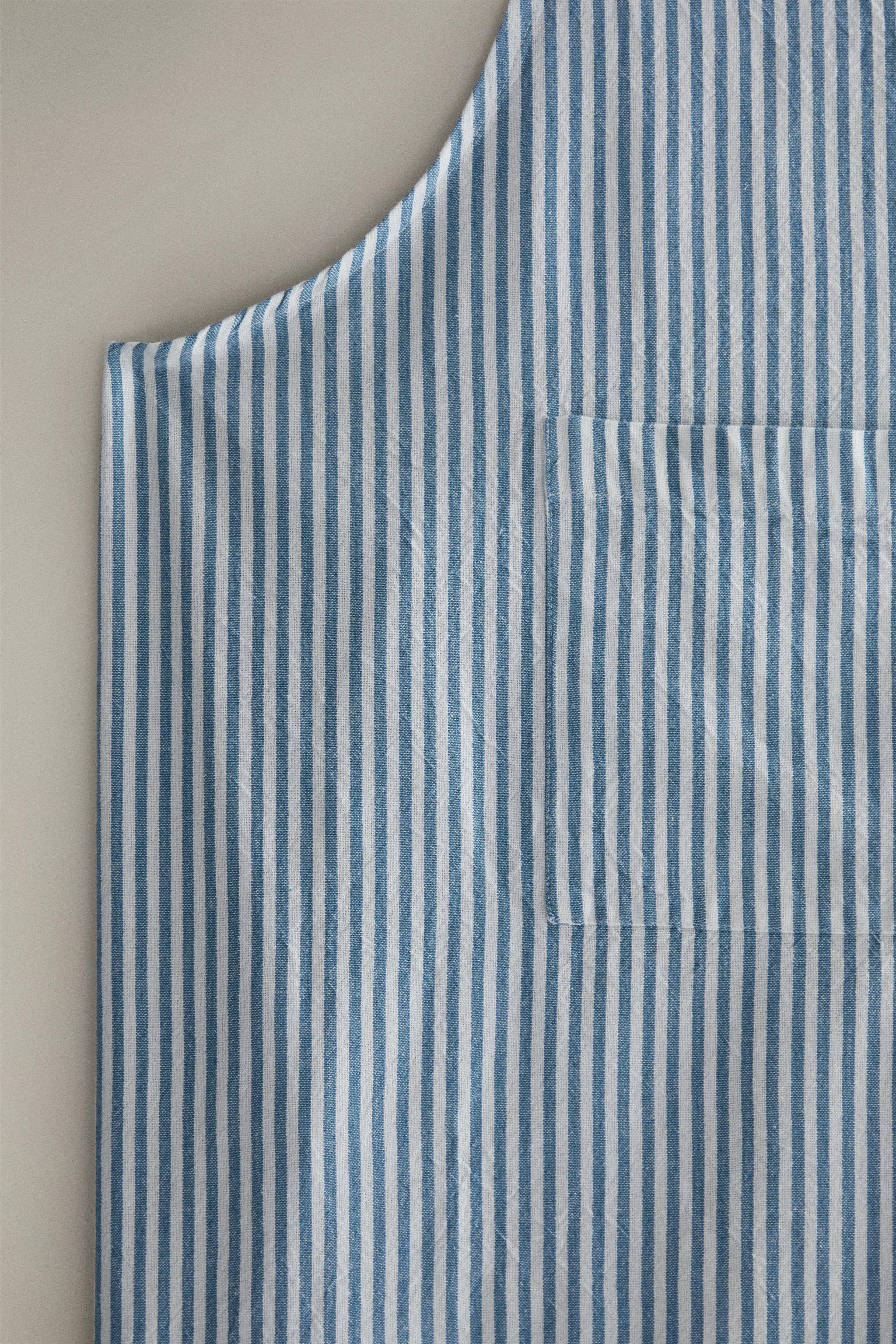 STRIPED COTTON APRON — Blue