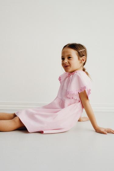 VESTIDO POPELÍN FLORES BORDADAS - Rosa de Zara