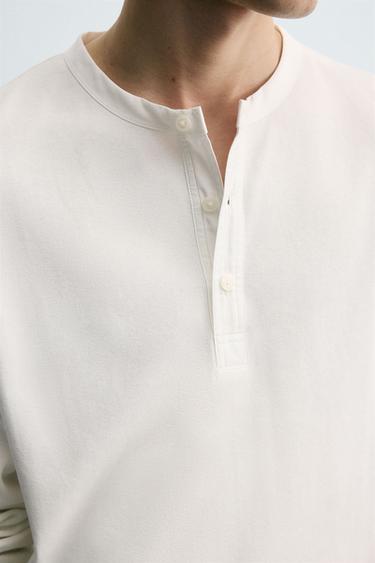 TEXTURED T-SHIRT WITH CONTRAST NECK - White by Zara - Image 4